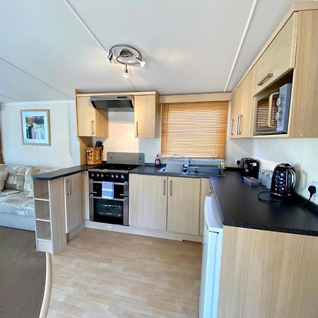 Elletson Park Wood Fired Hot Tubs, Caravans & Pods Pilling 外观 照片