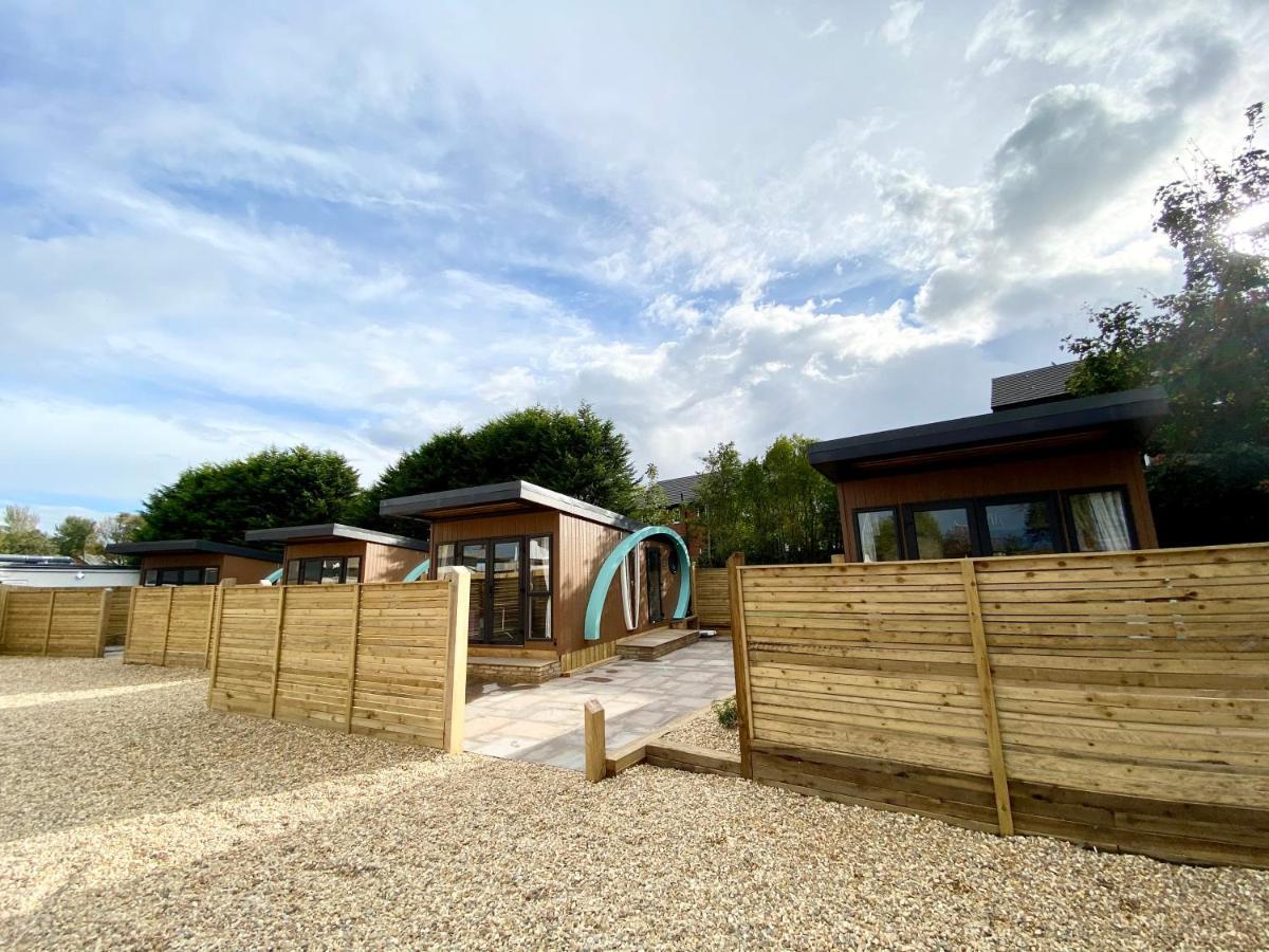 Elletson Park Wood Fired Hot Tubs, Caravans & Pods Pilling 外观 照片
