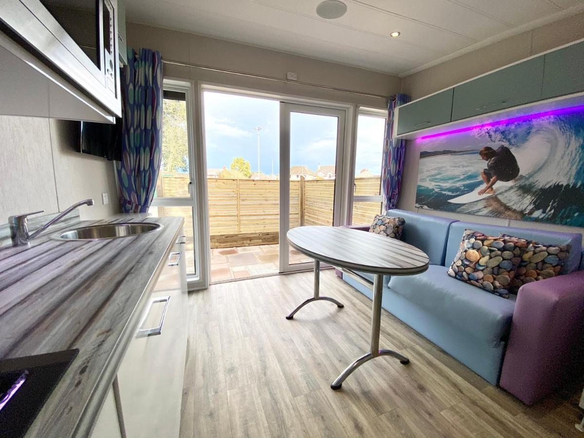 Elletson Park Wood Fired Hot Tubs, Caravans & Pods Pilling 外观 照片