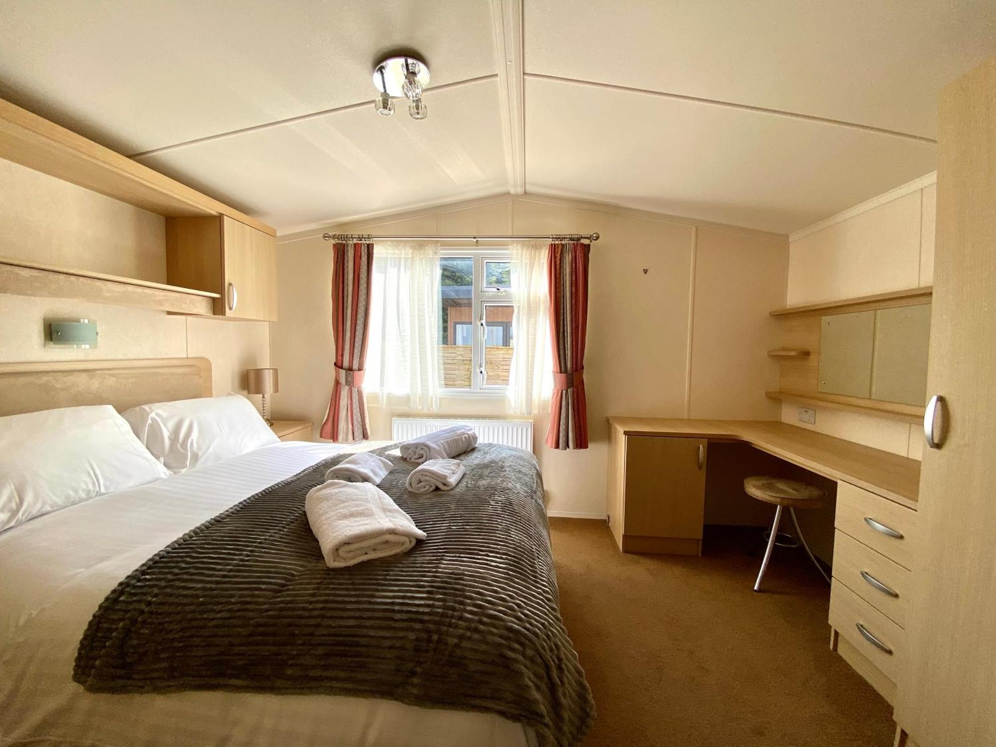 Elletson Park Wood Fired Hot Tubs, Caravans & Pods Pilling 外观 照片