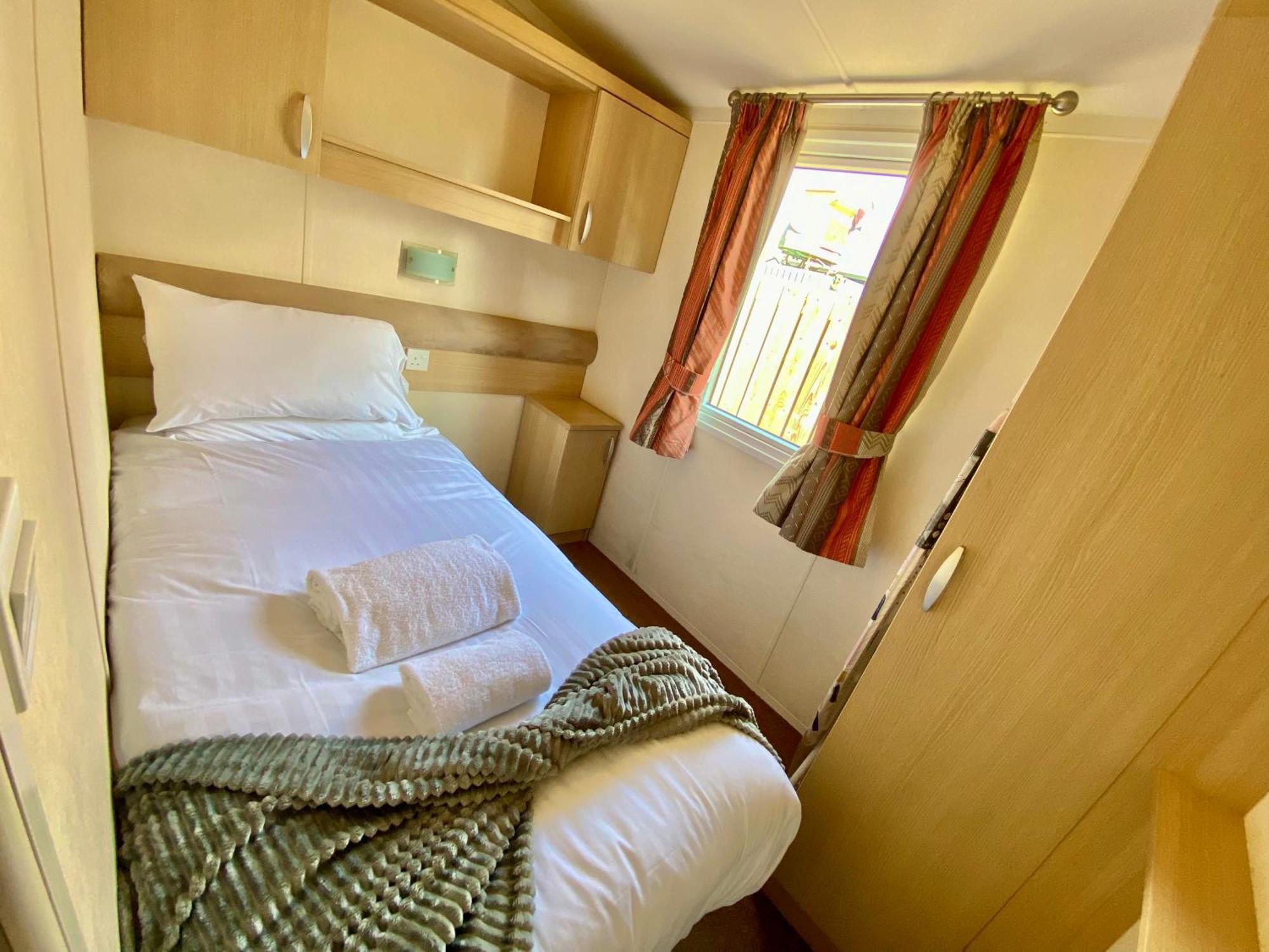 Elletson Park Wood Fired Hot Tubs, Caravans & Pods Pilling 外观 照片