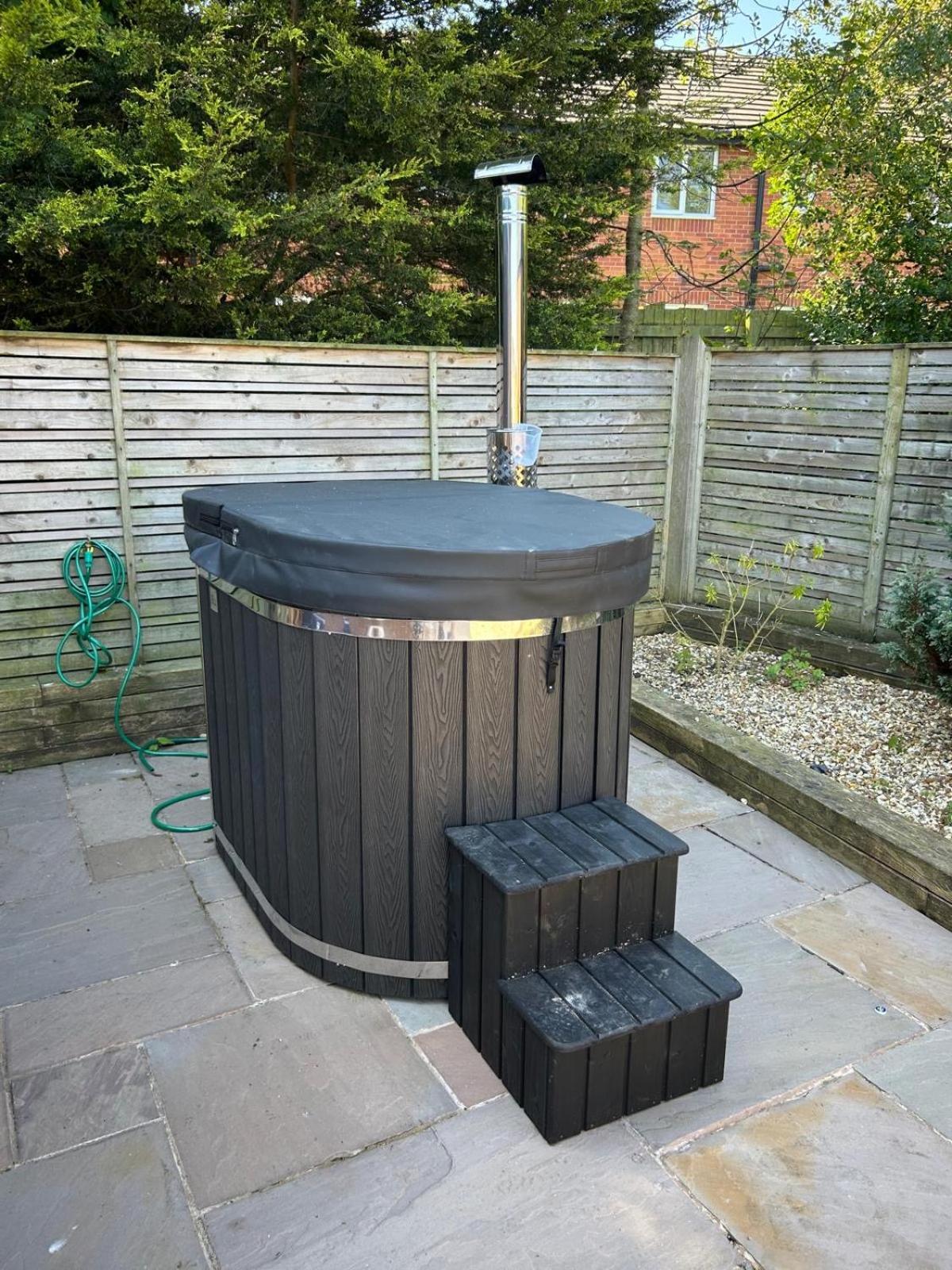 Elletson Park Wood Fired Hot Tubs, Caravans & Pods Pilling 外观 照片